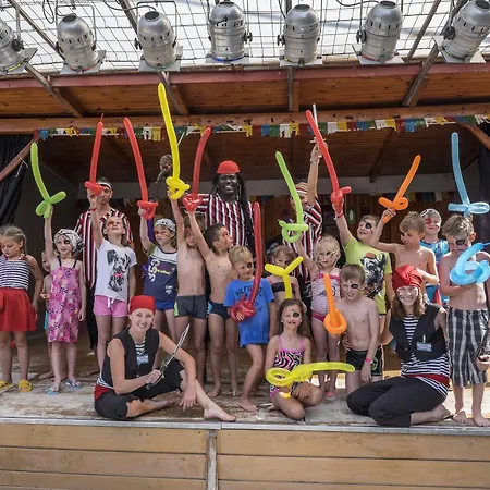 מלון Rosamar Garden 4* 4*