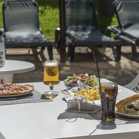 Rosamar Garden 4* מלון